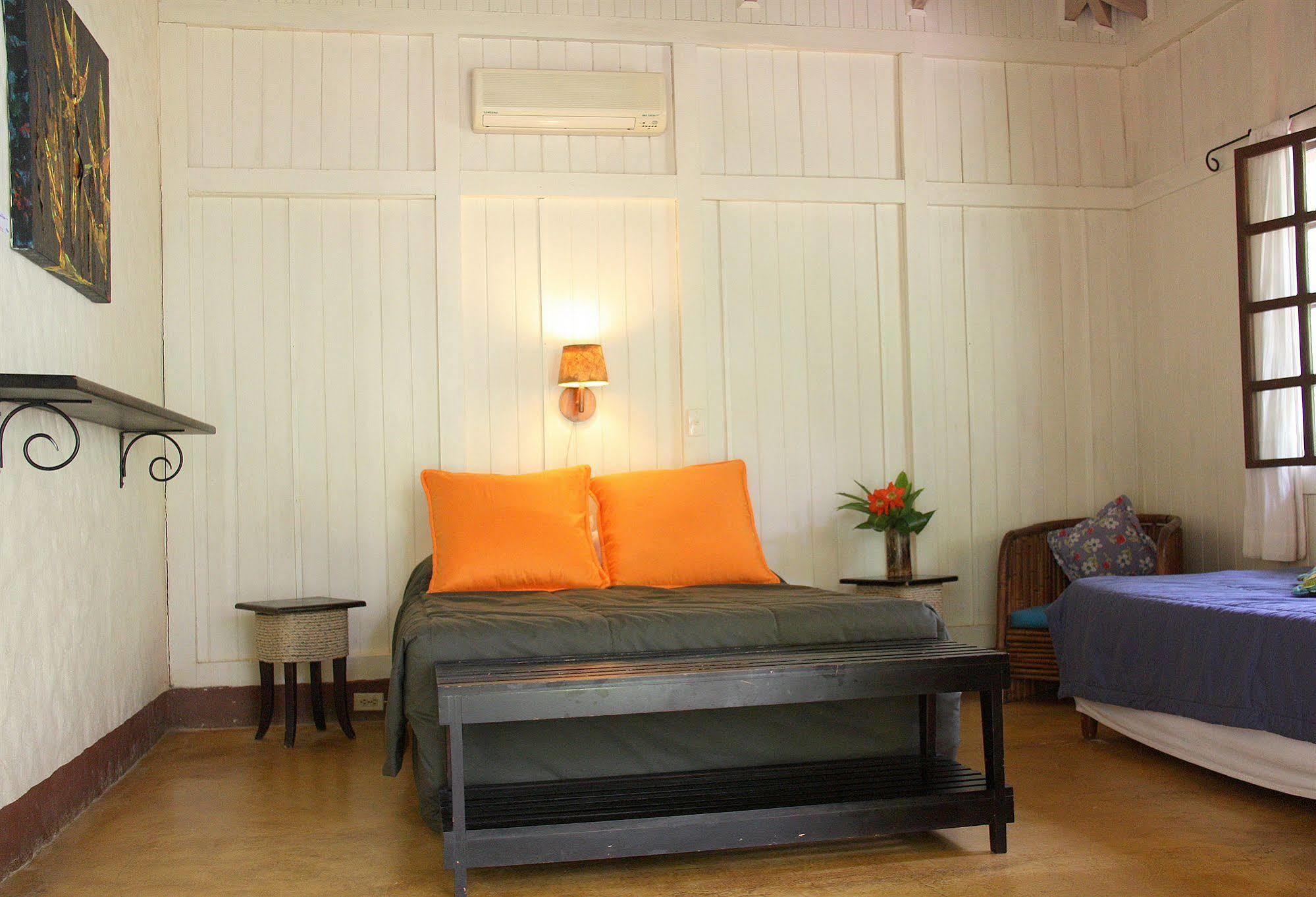 Hotel Villas Gaia อูวีตา ภายนอก รูปภาพ