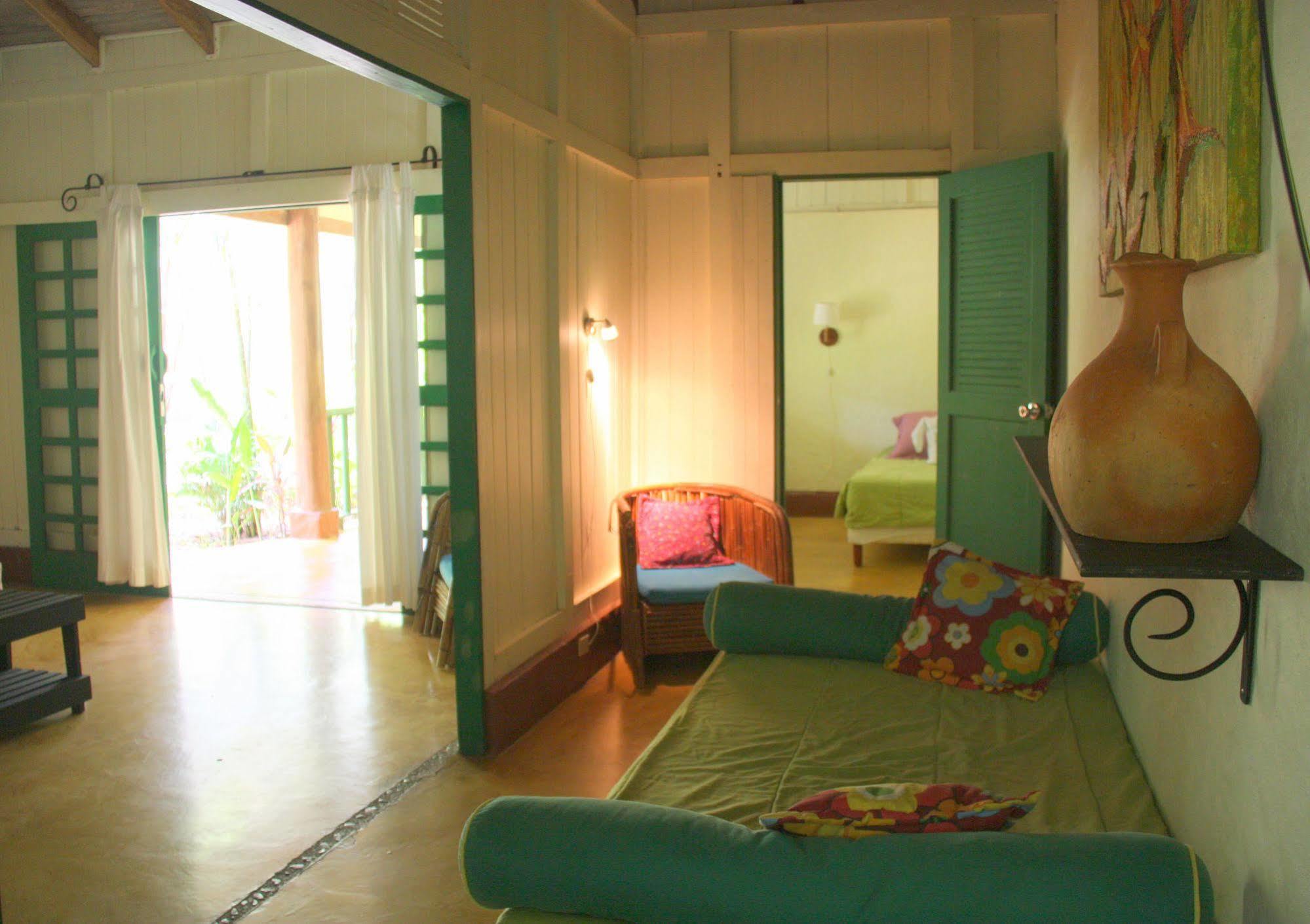 Hotel Villas Gaia อูวีตา ภายนอก รูปภาพ